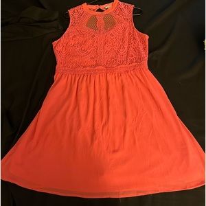 Junior’s Eyeshadow coral dress with lace bodice in size xl